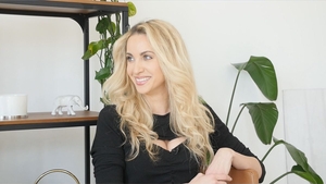 Din ce face bani, de fapt, Otniela Sandu: "M-aş speria dacă aş calcula bugetul"