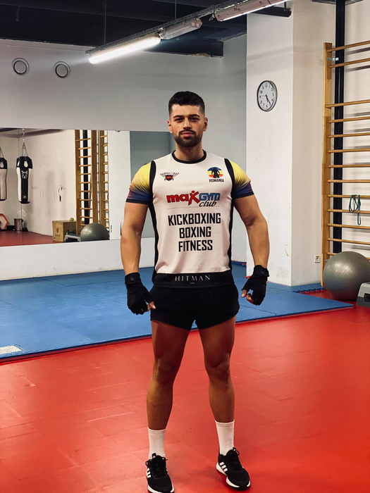 Cum arăta Teo Cosmin de la Insula iubirii 2025 pe vremea când nu avea fațete sau mușchi. Fanii Antena 1 nu l-ar fi recunoscut