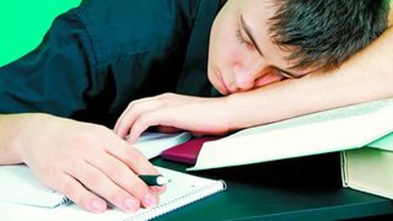 Cei nascuti in august nu le au cu scoala