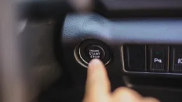 E necesar să încălzești motorul iarna, înainte să pleci? Ce recomandă specialiștii