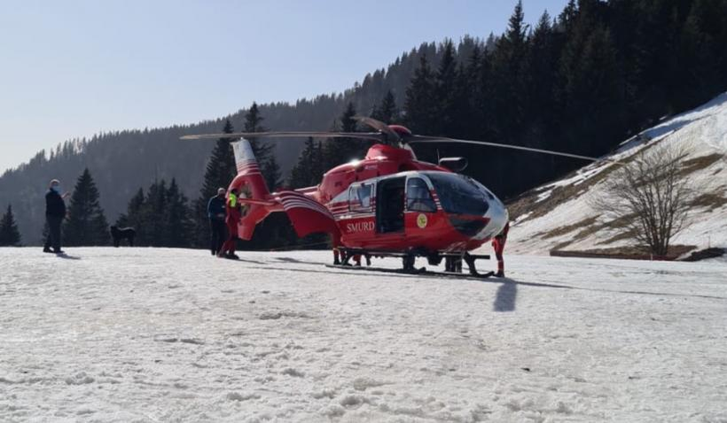 O fetiță de șase ani a căzut din telescaun la Sinaia. A fost chemat elicopterul SMURD