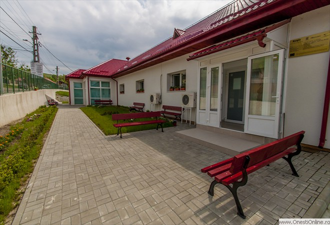 Căminul de bătrâni din Onești va fi evacuat. Ce se întâmplă cu bunicii care nu mai au pe nimeni