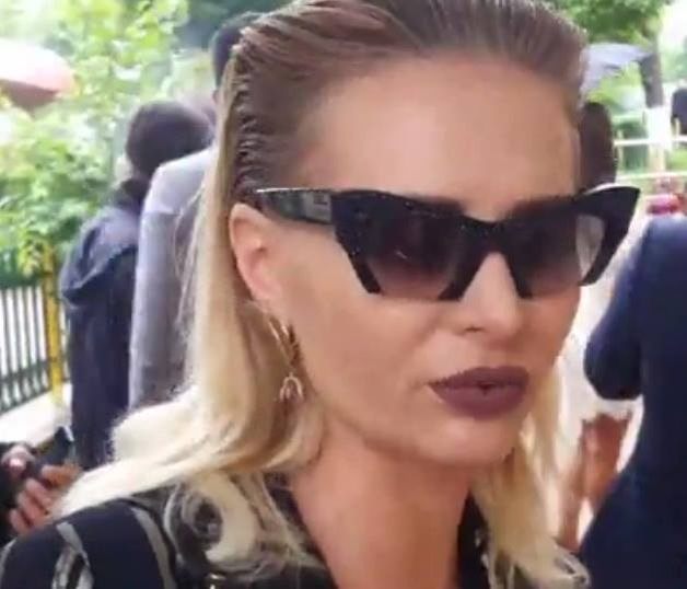 DELIA, la nunta surorii sale, OANA! Cum s-a îmbrăcat cântăreaţa