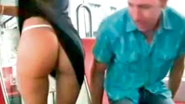 VIDEO: Si-au gasit unde sa filmeze o pelicula XXX! Patru nemti cu tupeu fac sex intr-un tramvai