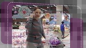 Andreea Marin, surprize-surprize la magazin! S-a lăsat pradă tentaţiei şi a “ras” tot!