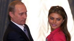 BOMBA ZILEI la Soci: Vladimir Putin s-a casatorit cu Alina Kabayeva!? Vezi cum a fost surprinsa iubita presedintelui