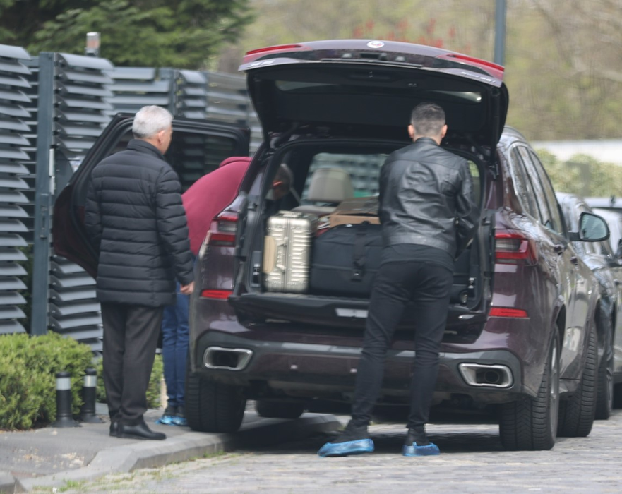 Stere Halep vrea ca fiica lui să fie deja mutată când revine în țară (SURSA FOTO: CANCAN.RO)