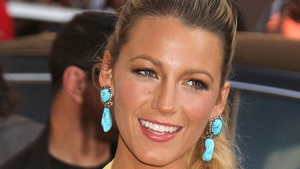 Mai are putin pana isi va tine in brate copilul! Cum arata Blake Lively cu doar cateva saptamani inainte de nastere