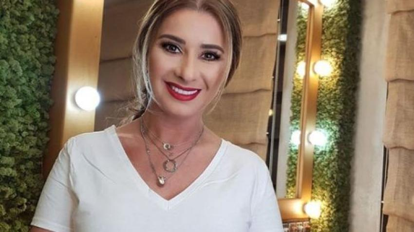 Anamaria Prodan se relaxează pe litoralul românesc. Cum arată impresara în costum de baie