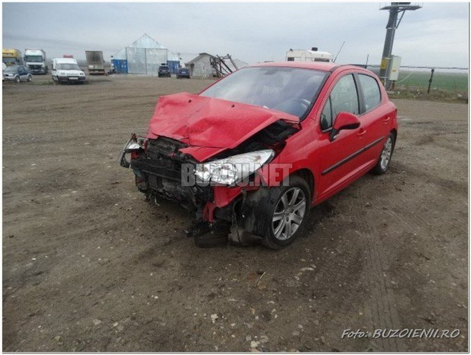 Femeia moartă în urma unui accident provocat de fiica ei era profesoară! Rudele, prietenii şi elevii o plâng cu lacrimi amare