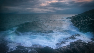 „Apocalipsa” meteo la 60 de kilometri de România. Furtuna de cod roșu din Bulgaria a alertat autoritățile din țara vecină