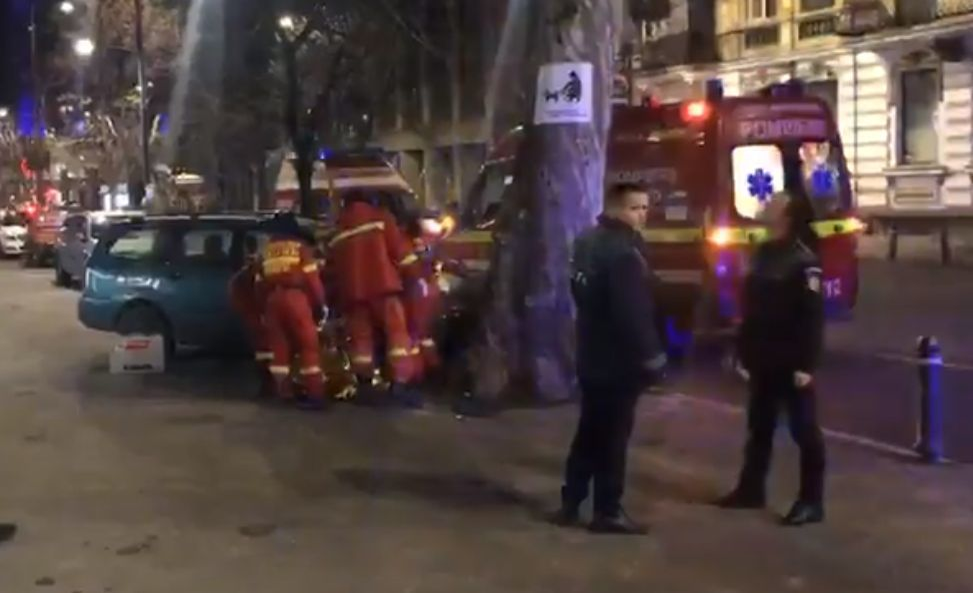 Un bărbat de 70 de ani s-a aruncat de la etaj, în Dorobanţi! Imagini cutremurătoare