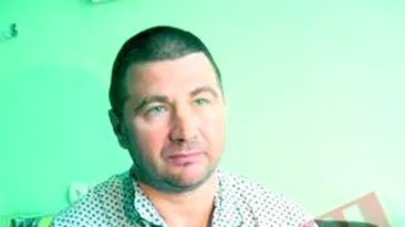 I-au aruncat degetul la caini