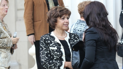 Aparitie discreta, dar mereu cu zambetul pe buze. Cristiana Copos s-a culturalizat la Ateneul Roman