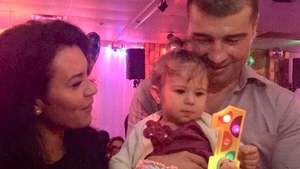 Ce mare s-a făcut fetița lui Lucian Bute! Micuța a împlinit 1 anișor