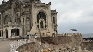 Turiștii străini, dezamăgiți de România. Ce a spus o femeie din America despre Constanța