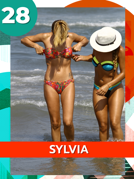 TOP 30 SEXY-VEDETE taaare jucăușe! Avem imaginile verii! Denisa Biță și Simona Trașcă s-au pupăcit, în timp ce Adelina Pestrițu și Roxana Vancea…