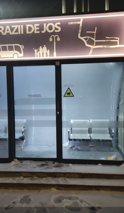 Comuna din România care lasă în urmă până și Capitala! Stații de transport după modelul din Dubai. Localnicii stau la căldură și iarna