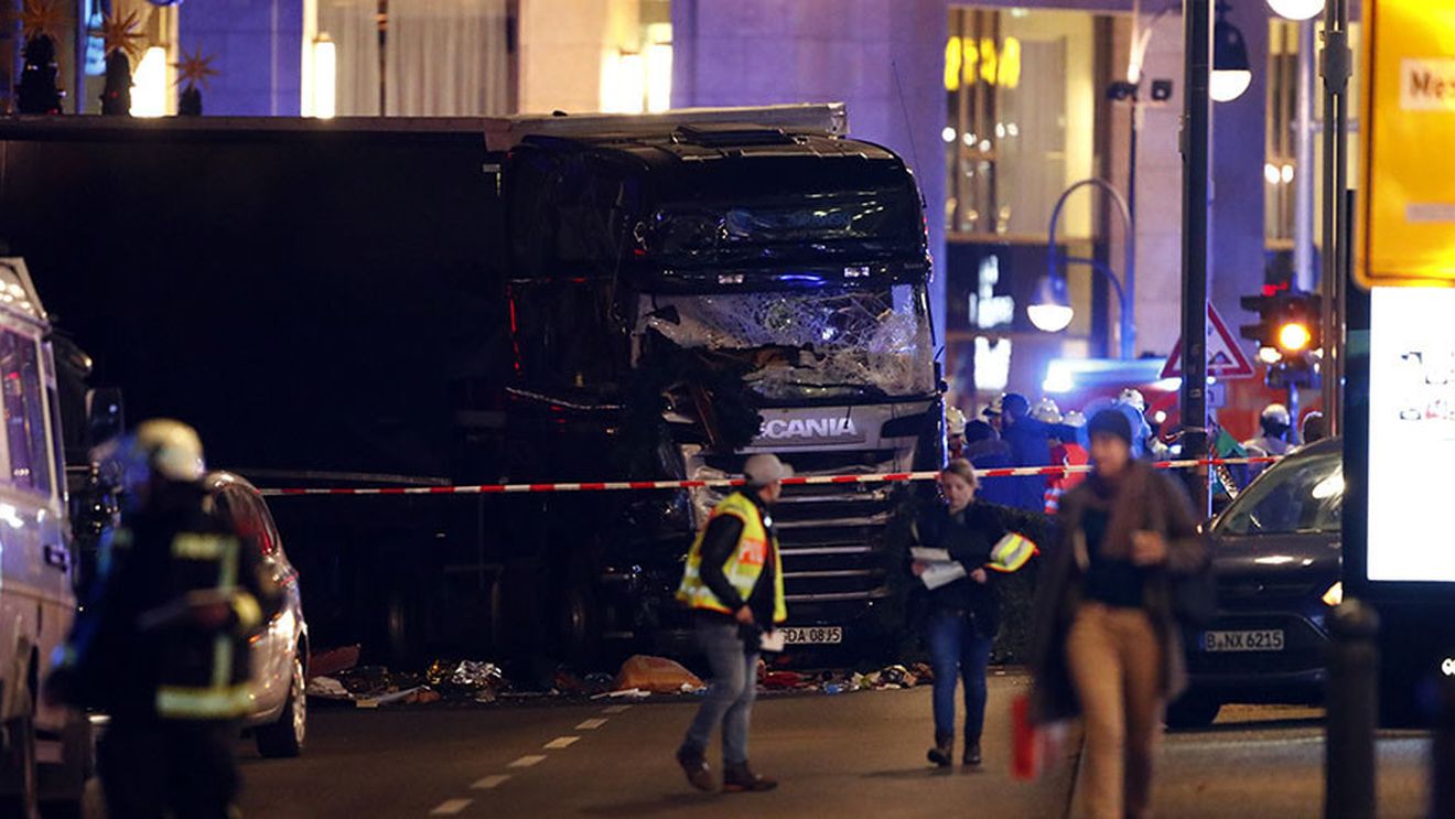 O româncă nu-şi găseşte fiica după atacul din Berlin. ”A sunat la numărul de urgenţă”