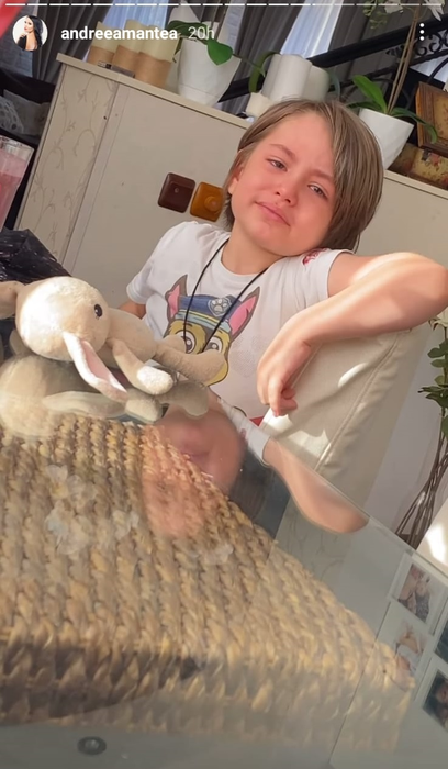 Andreea Mantea, cu sufletul frânt după ce fiul ei i-a făcut o mărturisire în timp ce plângea: “Sună-l pe președinte și spune-i să-l aducă pe Stinky” | FOTO
