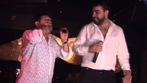 Salam si Minune, umiliti de rapperii de peste ocean.Daca la nunti ei primesc sute de euro, cantaretii din SUA fac asta cu milioane