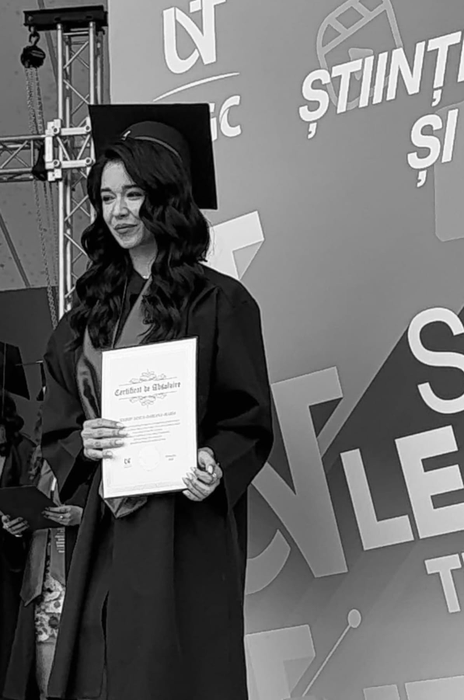 Cum arată fiica lui Răzvan Simion la 21 de ani. Ianca tocmai a absolvit facultatea!