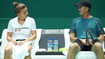 Simona Halep și-a șocat fanii! Ce i-a făcut fostului ei antrenor, Darren Cahill | GALERIE FOTO
