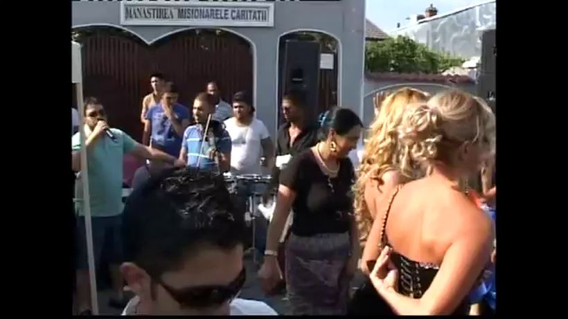 Salam i-a cantat lui Nutu Camataru in fata unei manastiri