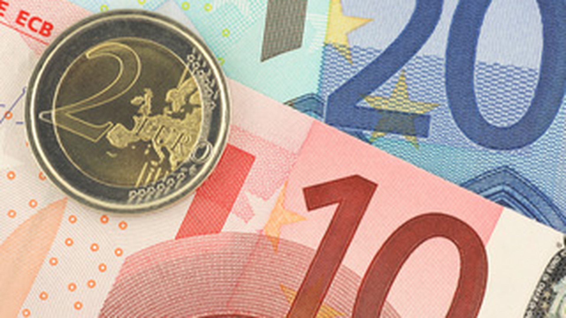 INCEPUTUL DEZASTRULUI! Cursul euro a atins un maxim istoric: 4,3257 lei!
