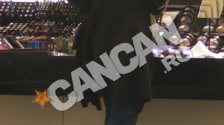 VIDEO Iuliana Marciuc e mofturoasa la cumparaturi! A colindat mall-ul o zi intreaga, dar a plecat cu mainile goale