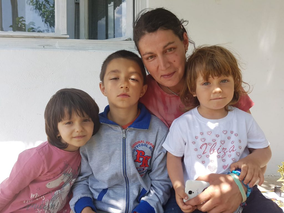 Și-a salvat surorile din flăcări și pe cel mai bun prieten de la înec. Povestea lui Emanuel Bojian, puștiul din Vaslui care a uimit toată țara