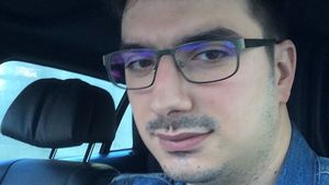 Ce aroganţă a făcut “prinţişorul mezelurilor” cu un Matiz abia cumpărat!