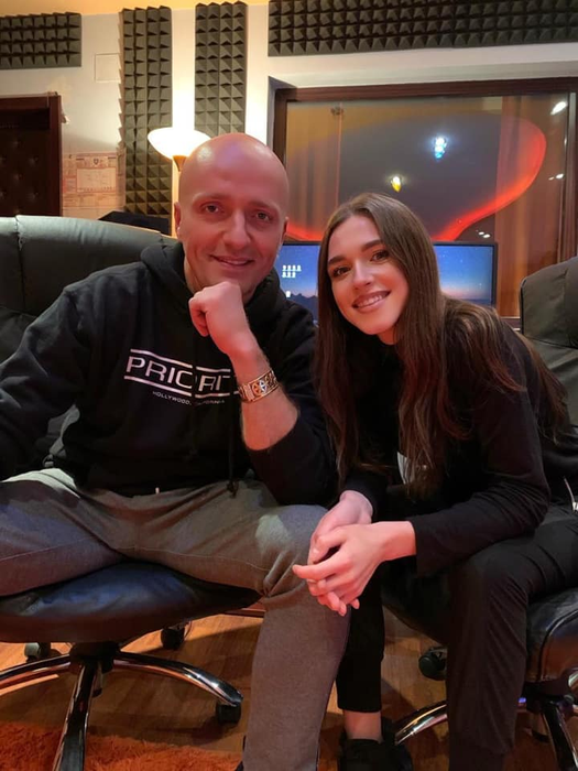 Costi Ioniță duce o viață de star în America. S-a schimbat mult și colaborează cu artiști de top