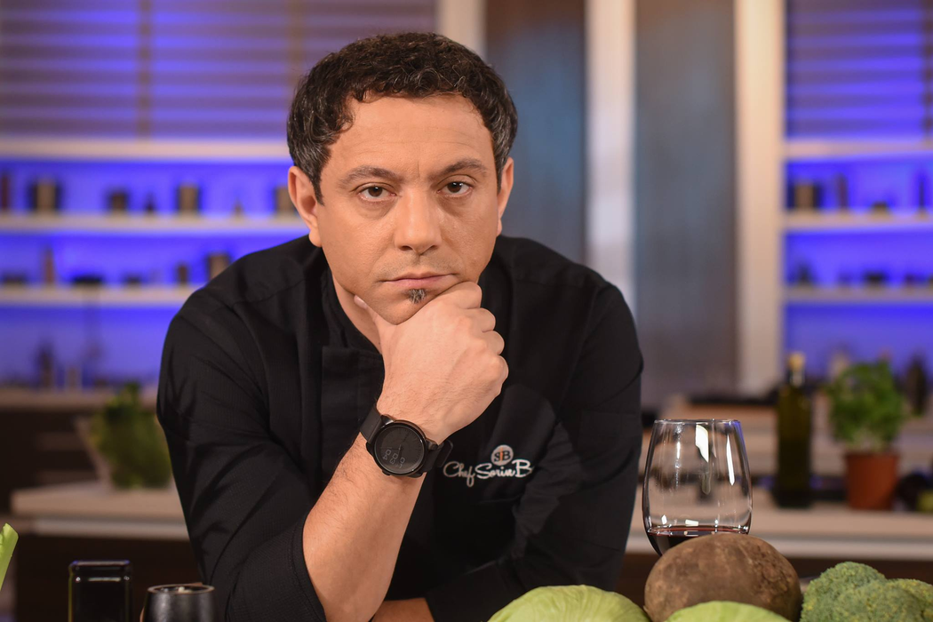 Cum și-a câștigat Chef Sorin Bontea primii bani. Juratul de la ”Chefi la cuțite” s-a angajat la 16 ani
