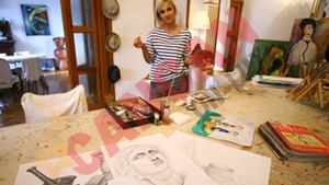 Dana Rogoz  si-a facut atelier de pictura acasa