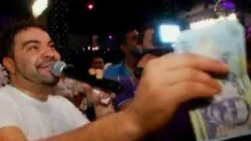 Imagini COLOSALE! Reghe, un exemplu pentru stelisti: Danseaza cu Florin Salam si ii da milioane la un botez: Vreau sa stie orice om, e cel mai bun antrenor