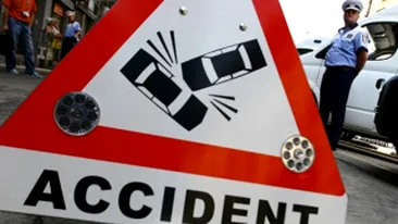 Accident grav în Bacău! O bucureşteancă a murit după ce maşina pe care o conducea s-a ciocnit frontal cu o autoutilitară