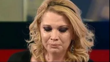 A murit. Anuntul facut de Oana Lis la ora 03:32