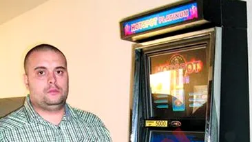 Acastigat 400.000 de euro la pacanele