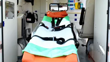 Dublă tragedie de Anul Nou! Doi tineri au murit, după ce un șofer de camion nu s-a asigurat