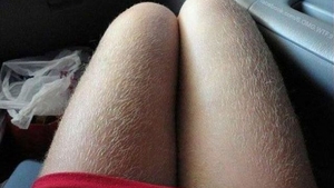 Orice bărbat ar fi oripilat dacă ar vedea-o! Fotografia postată de o tânără pe Facebook te va ingrozi! Vezi detaliul grotesc