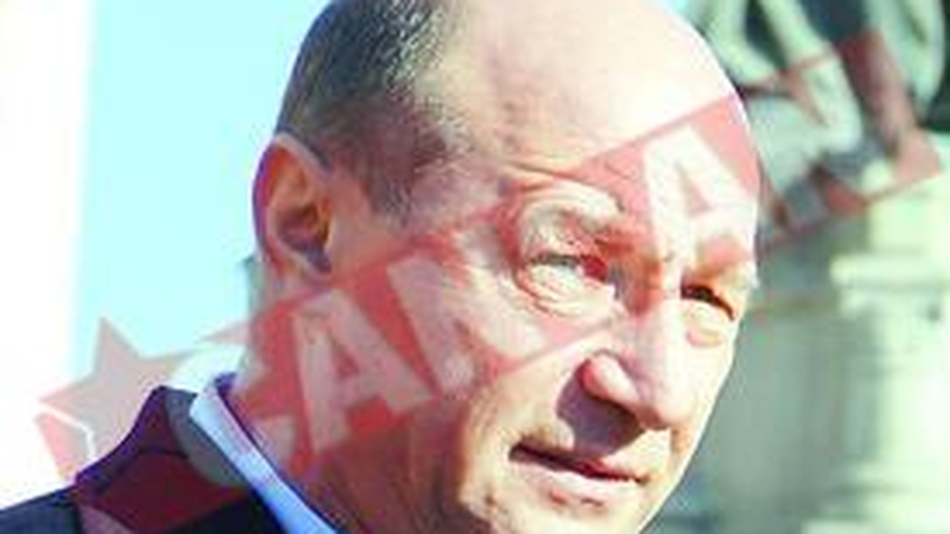 Basescu arunca bomba DNA in ograda lui Fenechiu&comp.