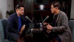 Un celebru investitor străin a fost pe cale să părăsească interviul lui George Buhnici „Îți poți face singur emisiunea ta stupidă” Ce l-a scos din sărite pe invitat | VIDEO