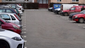 Mesajul incredibil pe care o mamă l-a scris cu markerul pe o mașină parcată ilegal. FOTO