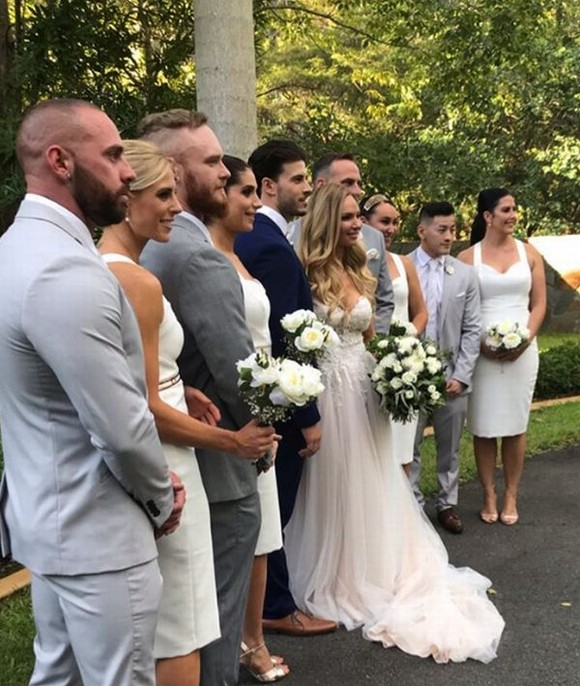 Sărbătoare mare în familia Andei Adam! Fratele artistei se însoară astăzi