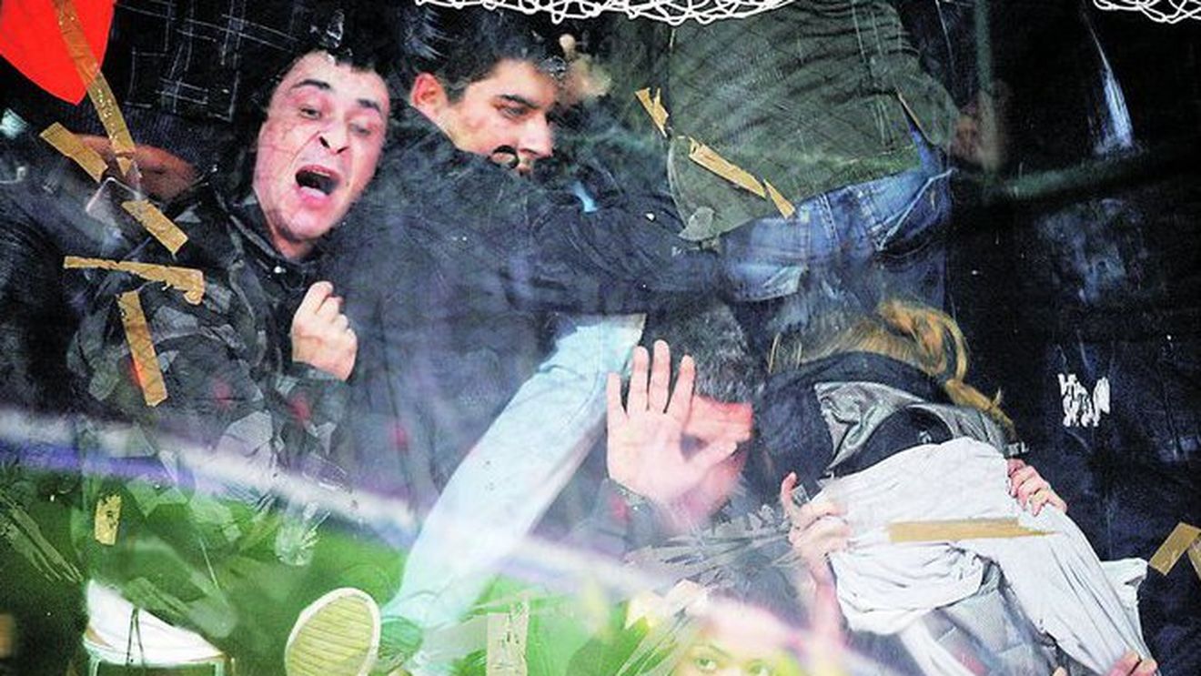 I-au lovit ca pe animale!