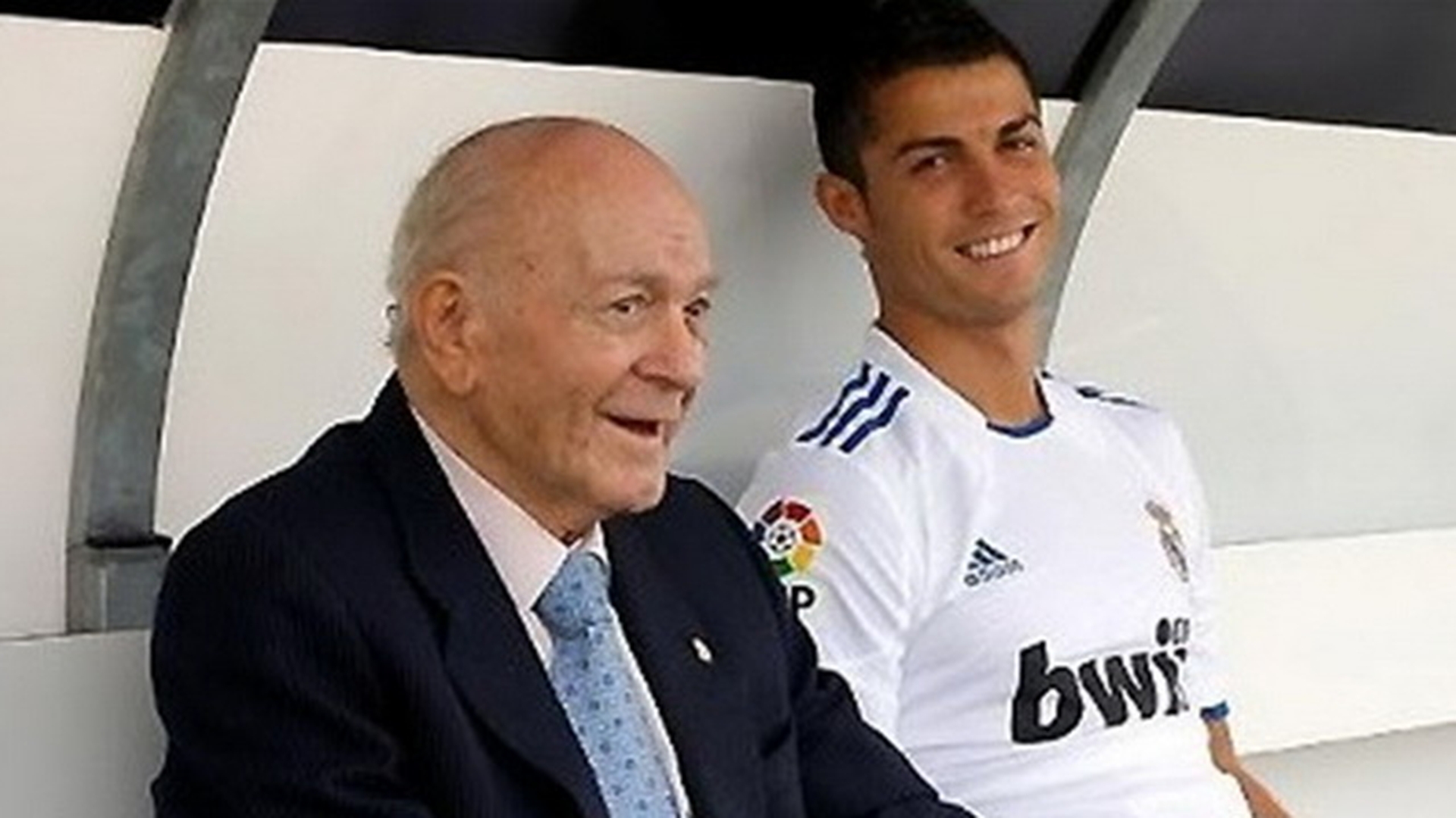 A MURIT cel mai prolific atacant din istoria celor de la Real Madrid! Toata Spania este in DOLIU!