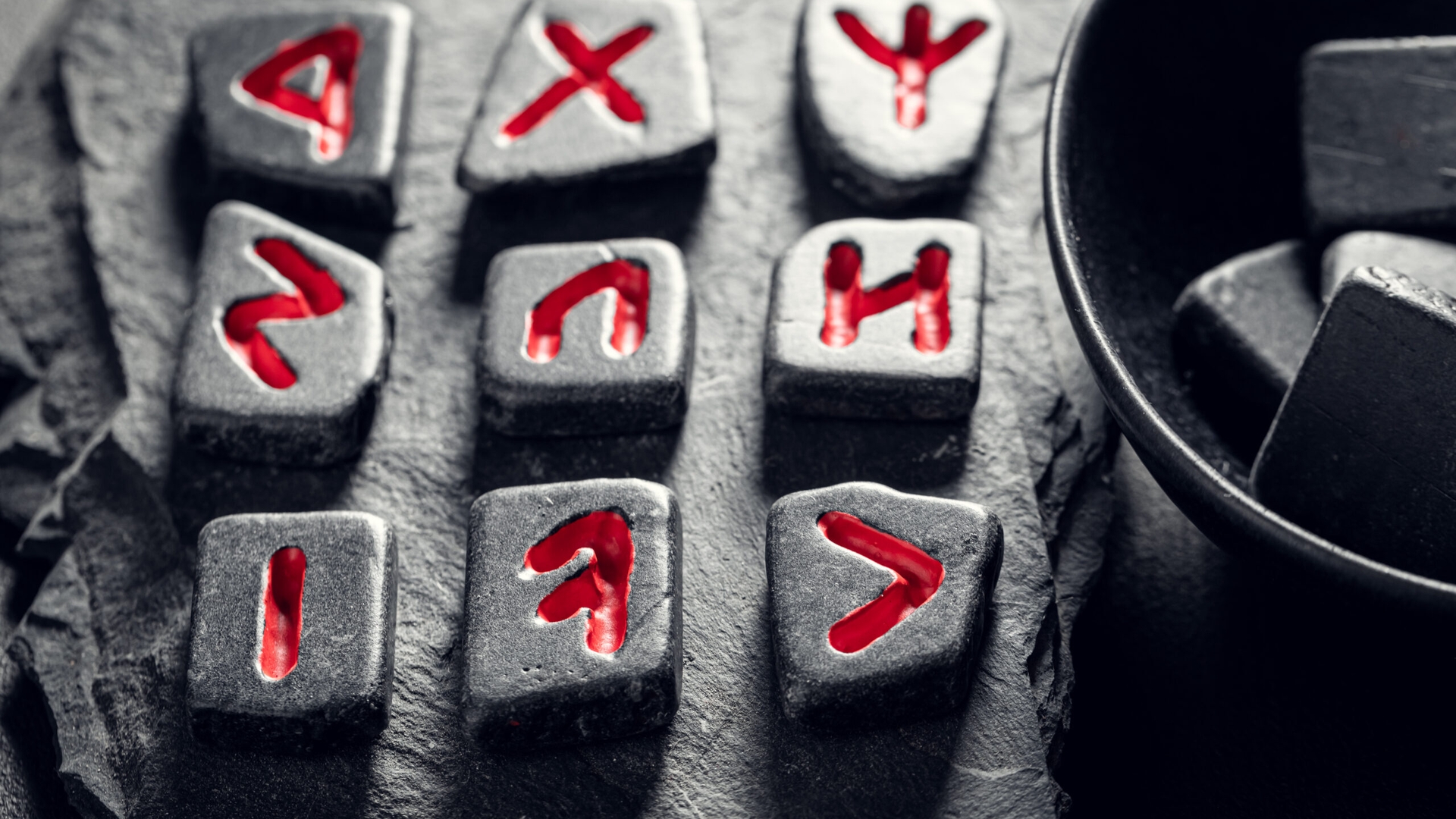 Horoscop rune, 17 mai 2026. Zodia a cărei viață se schimbă radical de duminică: o etapă veche se termină!