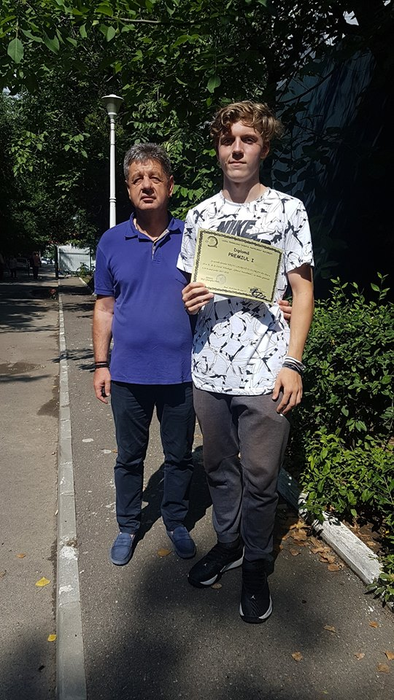 Laurențiu Hagiu, premiant la școală, dar și pe teren: “A terminat cu 9,26”. Anamaria Prodan e impresara tânărului fotbalist