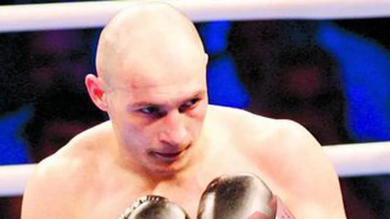 Si-a riscat cariera pe masa de operatie